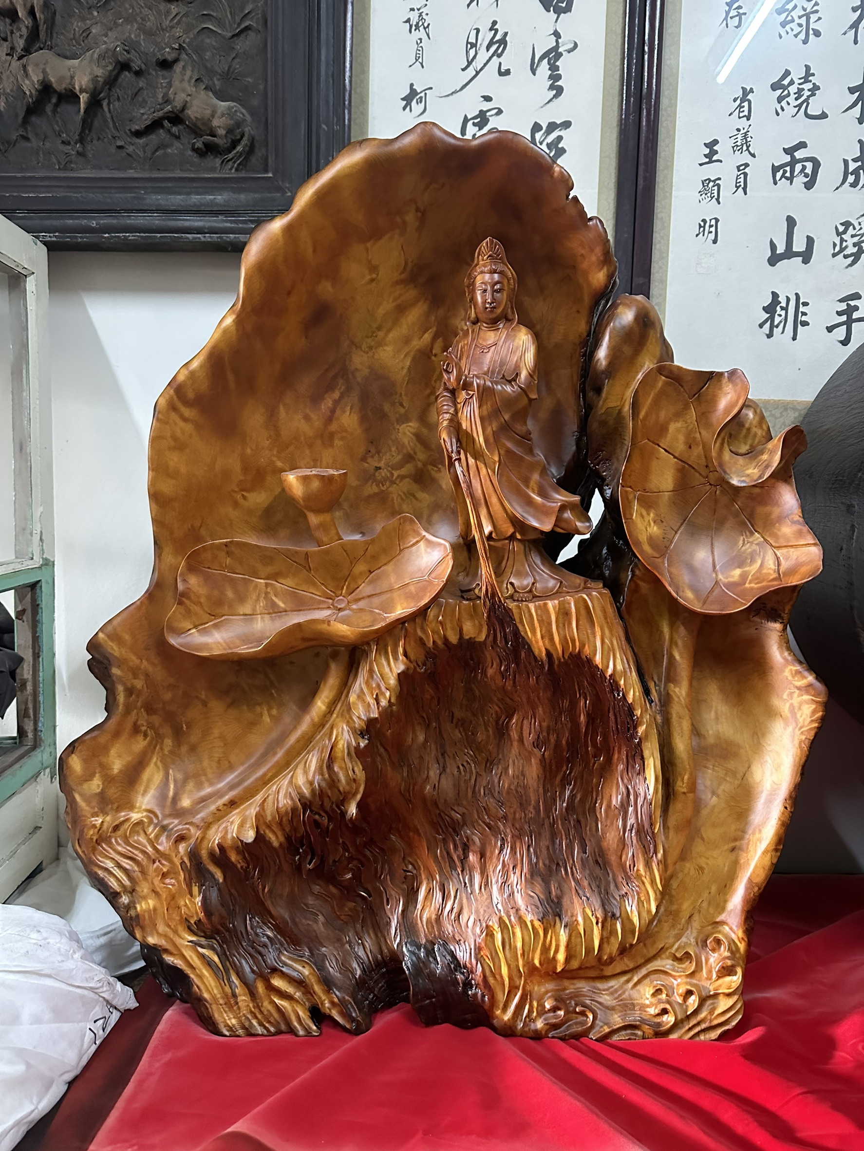 【 台灣檜木木雕觀音菩薩】