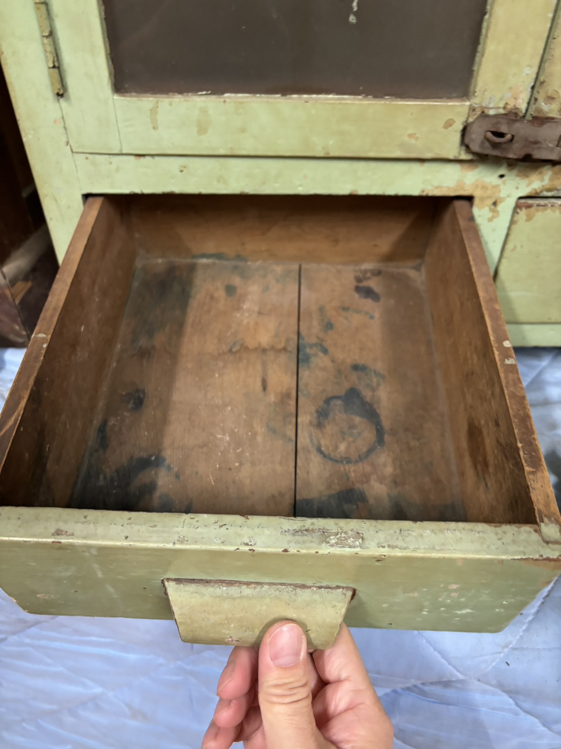 竹東林場退役 臺灣檜木書櫃